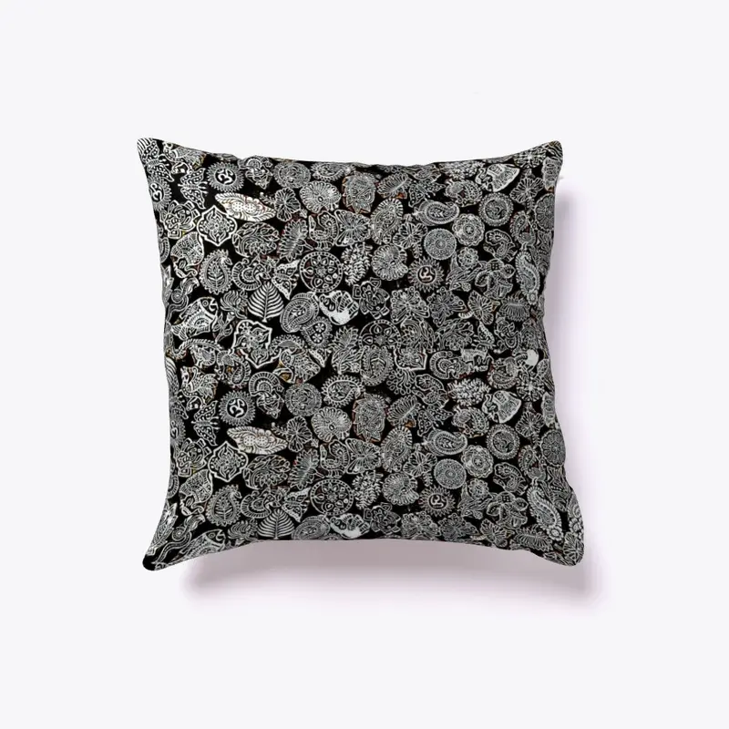 Black n White Floral Design Pillow